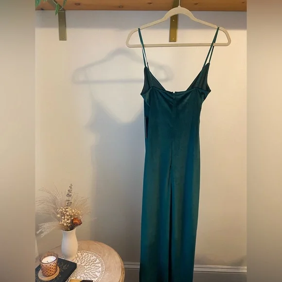 NWT- SOLD Lulu’s Debut Diva Emerald Green Velvet Maxi, XS - Picture 4 of 5